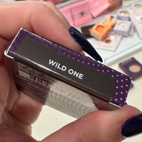 NEW Urban Decay Eyeshadow - Picture 2 of 2